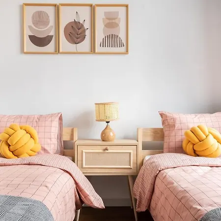 G Yoo By Newinn * Istanbul