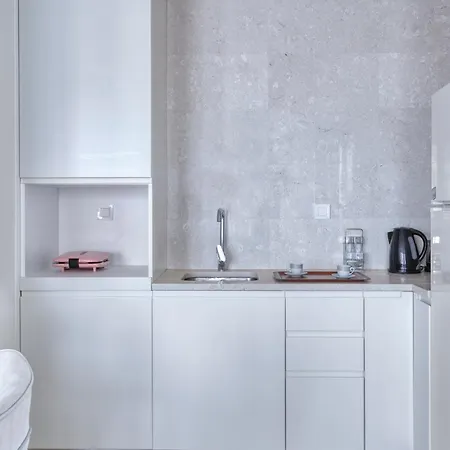 G Yoo By Newinn * Istanbul